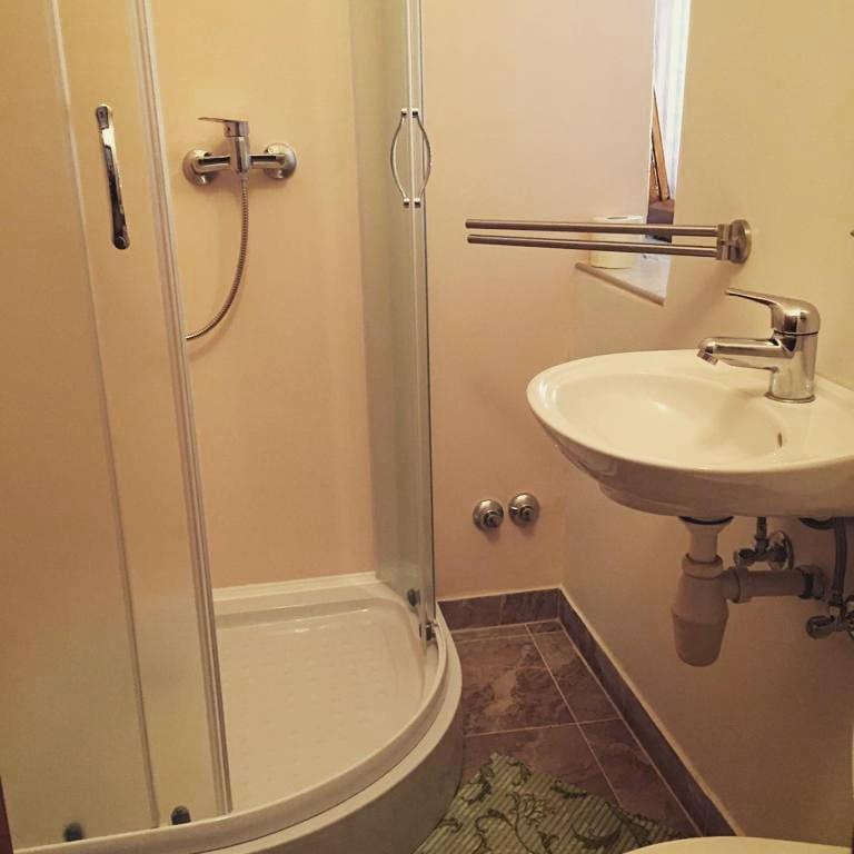Buffet M Apartments And Rooms Obrovac Bagian luar foto