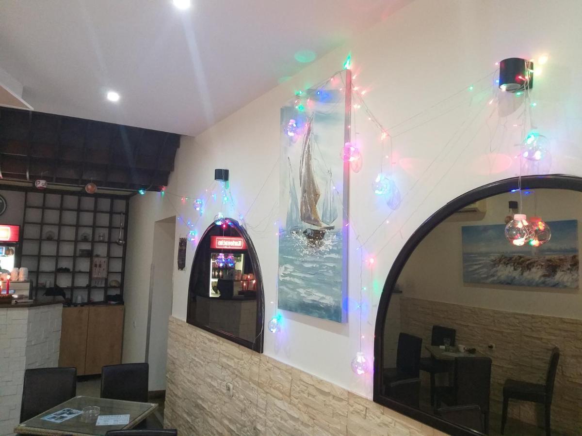 Buffet M Apartments And Rooms Obrovac Bagian luar foto