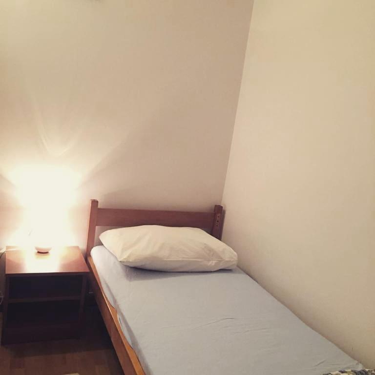 Buffet M Apartments And Rooms Obrovac Bagian luar foto
